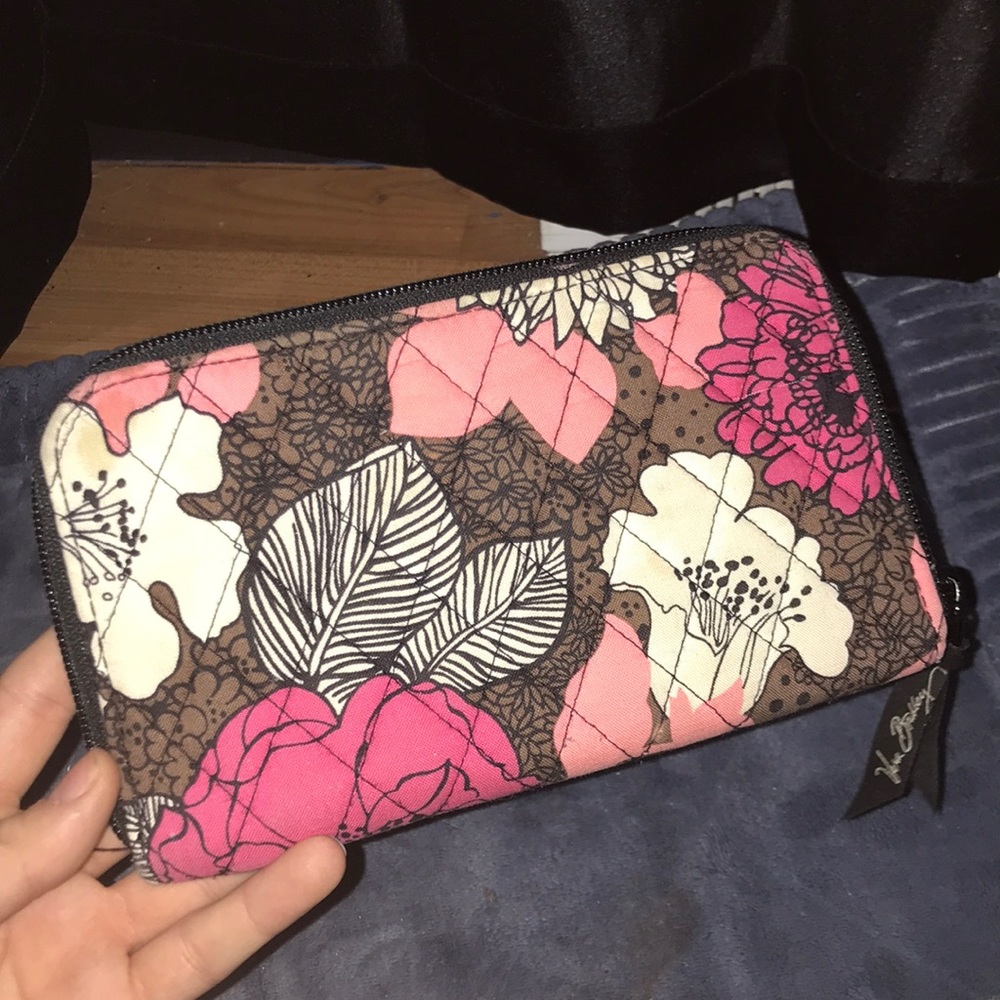 VERA BRADLEY WALLET